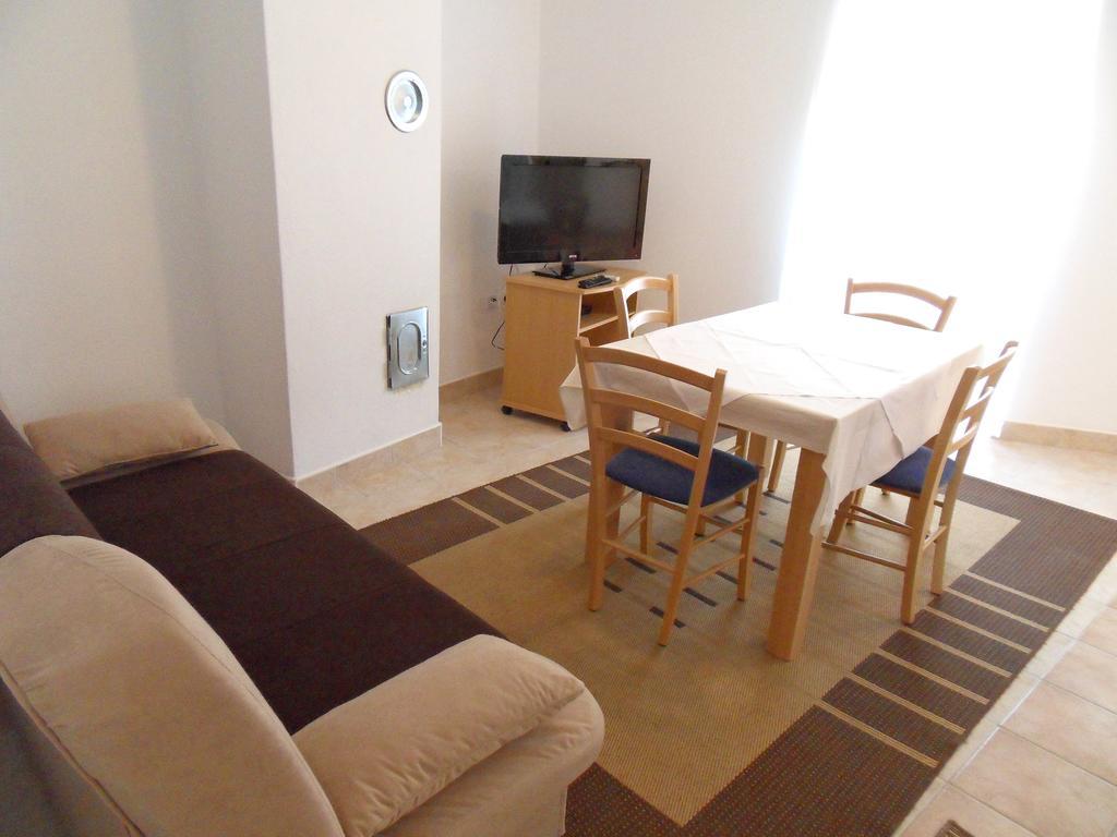 Apartments Petricevic 2 셀스 외부 사진
